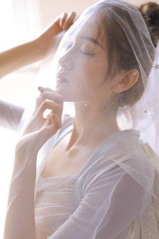 小村春色成刚